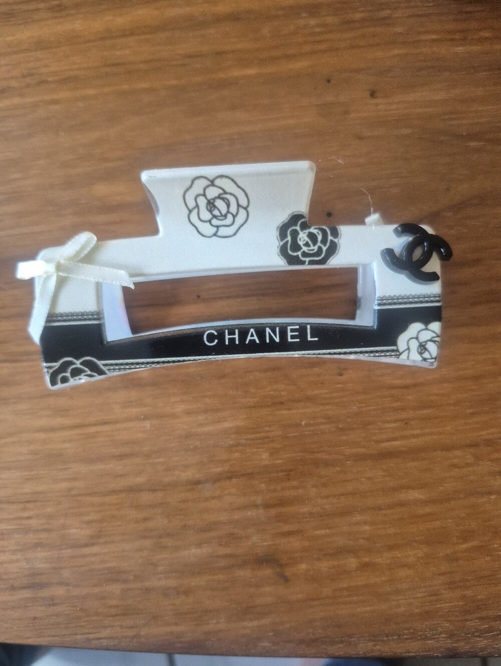 Black and White Camellia Logo Hair Clip with Bow
